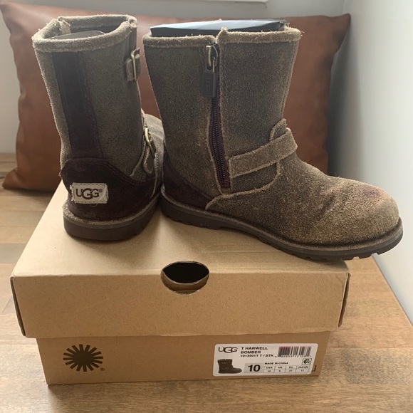 Little Girls Bomber Ugg boots size 10 - Picture 3 of 4